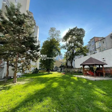 In The Center Of Апартаменты Братислава